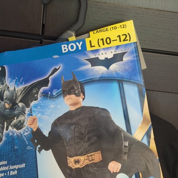 Batman Dark Night Costume with Cape, Mask, Belt - Size L 10-12 NWT - Picture 3 of 6